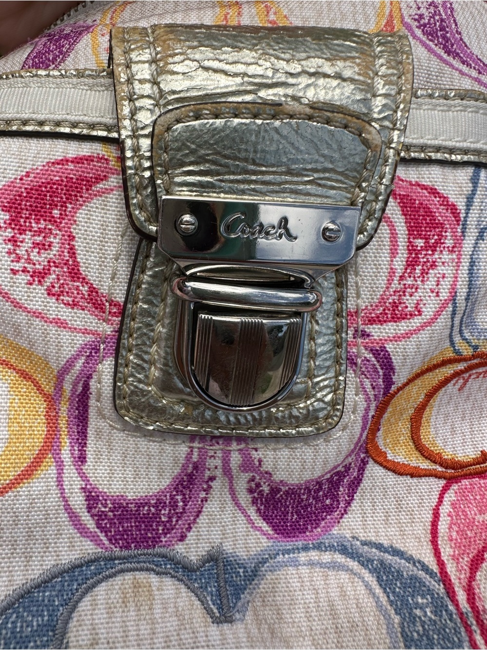 Coach Multicolor Signature C Canvas Shoulder Bag Metallic Trim y2k - Picture 6 of 8
